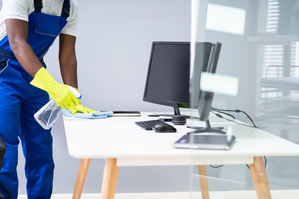 Service professionnel de conciergerie en milieu de travail